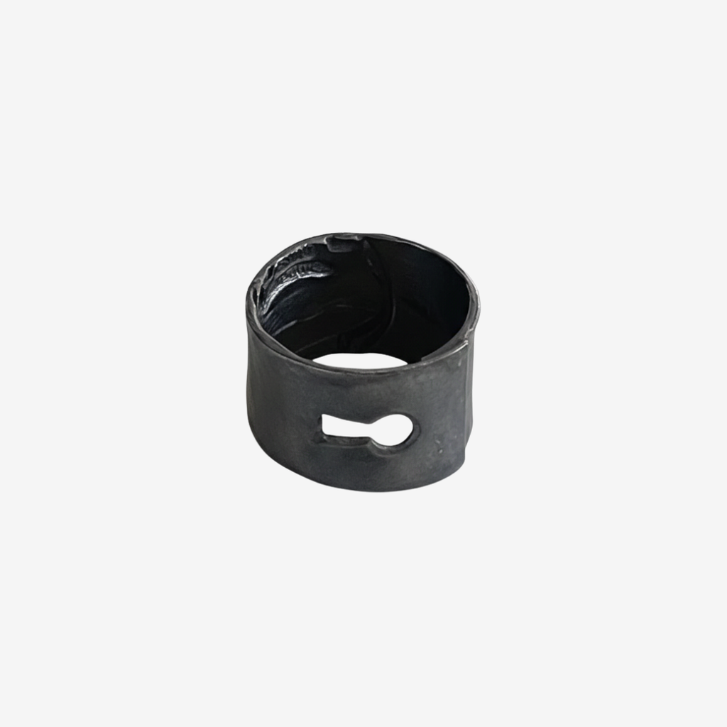 SANZE / Keyhole Shaped Ring 03